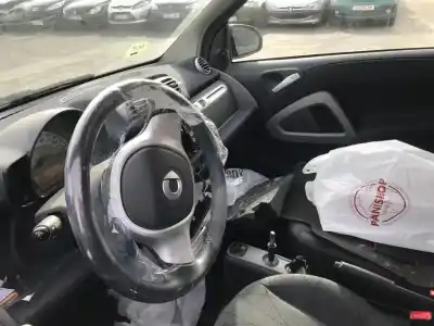 Veicolo di demolizione smart coupe fortwo coupe (52kw) dell'anno 2011 alimentato 132910