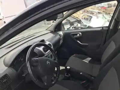 Verschrottungsfahrzeug opel corsa c 1.7 16v cdti des jahres 2004 angetrieben 