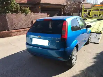 Veículo de Sucata ford fiesta (cbk) 1.6 tdci cat do ano 2005 alimentado 