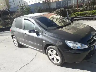 Scrapping Vehicle PEUGEOT 307 (S1) 1.6 HDi of the year 2004 powered 