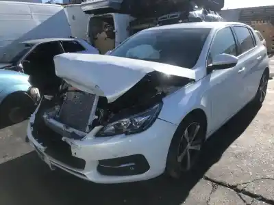 Здавання транспортного засобу PEUGEOT 308 II (LB_, LP_, LW_, LH_, L3_) 1.2 THP 130 року 2018 потужний 