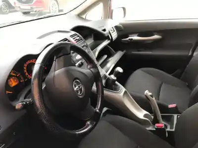 Veículo de Sucata toyota auris (_e15_) 1.4 d-4d (nde150_) do ano 2008 alimentado 