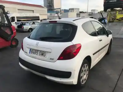 Veicolo di demolizione peugeot 207 1.4 hdi dell'anno 2009 alimentato 