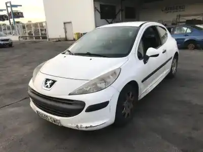 Veicolo di demolizione PEUGEOT 207 1.4 HDi dell'anno 2009 alimentato 