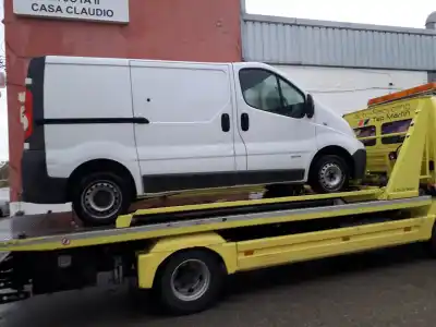 Veículo de Sucata renault trafic combi (ab 4.01) 2.0 dci diesel fap cat do ano 2007 alimentado 