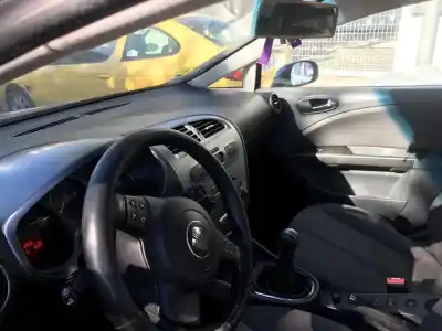 Veículo de Sucata seat leon (1p1) 1.9 tdi do ano 2007 alimentado 