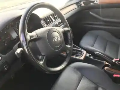 Vehicul casat audi a6 berlina (4b2) 2.4 (121kw) al anului 1998 alimentat 