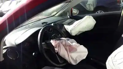 Veículo de Sucata seat ibiza (6j5) 1.2 tsi do ano 2015 alimentado 