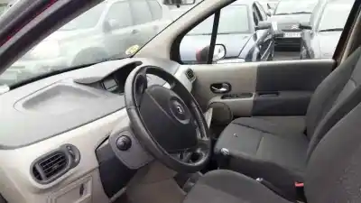 Vehicul casat renault modus 1.4 16v al anului 2006 alimentat 