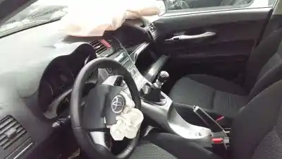 Veículo de Sucata toyota auris (_e15_) 1.4 d-4d (nde150_) do ano 2010 alimentado 