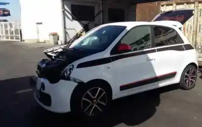 Здавання транспортного засобу renault twingo iii 0.9 energy року 2015 потужний 