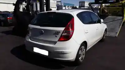 Veículo de Sucata hyundai i30 (fd) 1.4 do ano 2009 alimentado 