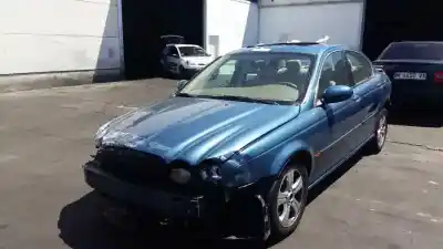 Здавання транспортного засобу jaguar x-type i (x400) 2.5 v6 a las 4 ruedas року 2002 потужний 