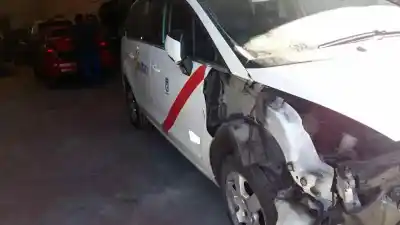 Veículo de Sucata peugeot 5008 2.0 blue-hdi fap do ano 2015 alimentado 