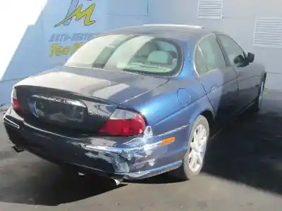 Sloopvoertuig jaguar s-type 4.0 v8 32v cat van het jaar 2001 aangedreven 