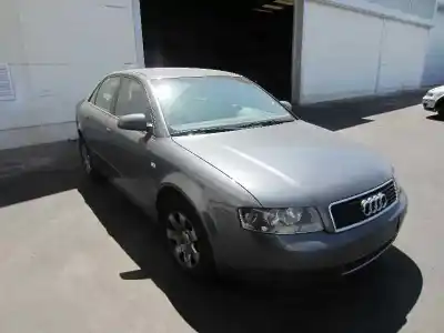 Veículo de Sucata AUDI A4 AVANT (8E) 3.0 do ano 2001 alimentado ALT