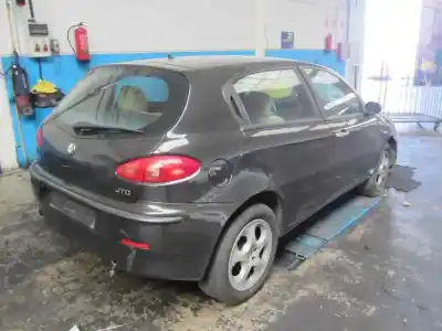 Sloopvoertuig alfa romeo 147 (190) 1.9 jtd distinctive van het jaar 2004 aangedreven 937a2.000