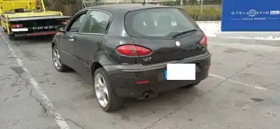 Sloopvoertuig alfa romeo 147 (190) 1.9 jtd distinctive van het jaar 2004 aangedreven 937a2000