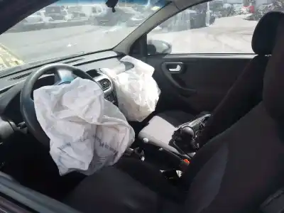 Scrapping Vehicle opel corsa c 1.7 16v cdti of the year 2004 powered z17dth