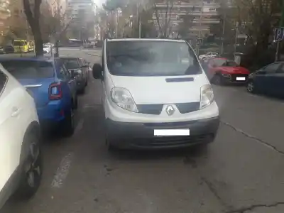 Veículo de Sucata RENAULT TRAFIC COMBI (AB 4.01) 2.0 dCi Diesel FAP CAT do ano 2010 alimentado M9R786