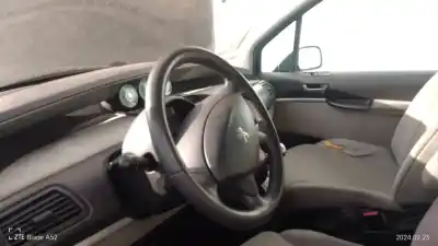 Scrapping Vehicle peugeot 807 st of the year 2005 powered 4hw