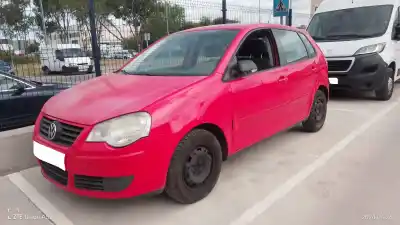 Veículo de Sucata VOLKSWAGEN POLO (9N3) 1.4 TDI do ano 2007 alimentado BNM