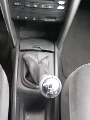 Vehicul casat peugeot 207 premium al anului 2007 alimentat 9hx