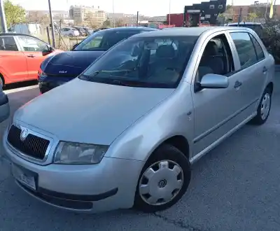 Veículo de Sucata SKODA FABIA (6Y2/6Y3) Classic do ano 2001 alimentado ASY