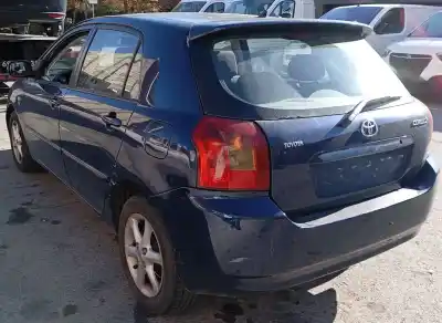 Veículo de Sucata toyota corolla (e12) 2.0 d-4d linea sol berlina do ano 2003 alimentado 1cdftv