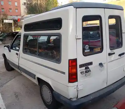 Veículo de Sucata renault express 1400 do ano 1989 alimentado c1j