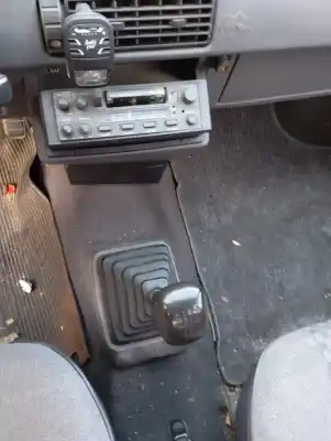 Veículo de Sucata renault express 1400 do ano 1989 alimentado c1j