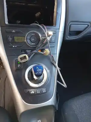 Veículo de Sucata toyota auris hybrid active do ano 2011 alimentado 2zr