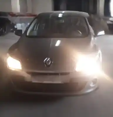 Veicolo di demolizione renault                                            megane iii berlina 5 p                                                                                                                                                                                                                                     dynamique                                                                                                                                                                                                                                                  dell'anno 2009 alimentato k9k832