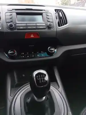 Verschrottungsfahrzeug kia sportage drive 4x2 des jahres 2011 angetrieben d4fd