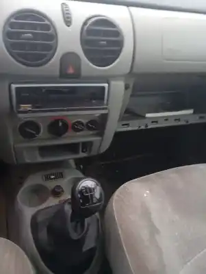 Veicolo di demolizione renault kangoo (f/kc0) privilege dell'anno 2005 alimentato k9k704