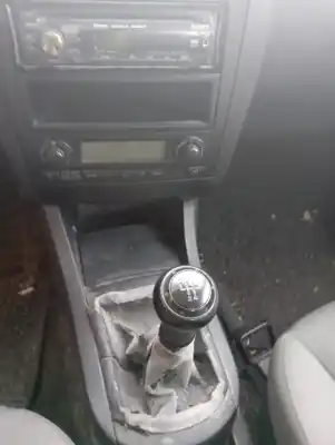 Verschrottungsfahrzeug seat cordoba berlina (6l2) reference des jahres 2004 angetrieben atd