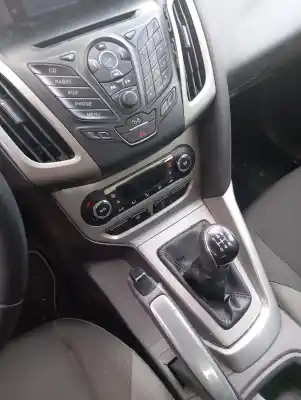 Sloopvoertuig ford focus lim. (cb8) trend van het jaar 2012 aangedreven m2da