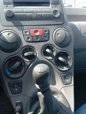 Veículo de Sucata fiat panda (169) 1.2 8v dynamic do ano 2006 alimentado 188a4000