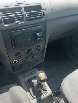 Veicolo di demolizione ford transit connect (tc7) 1.8 tddi turbodiesel cat dell'anno 2004 alimentato hcpb Veicolo di demolizione ford transit connect (tc7) 1.8 tddi turbodiesel cat dell'anno 2004 alimentato hcpb