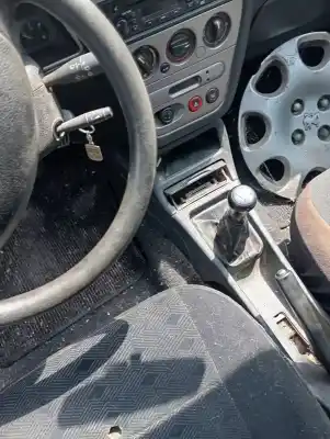 Vehículo de desguace PEUGEOT 306 BERLINA 3/4/5 PUERTAS (S2)  del año 2001 con motor RHY