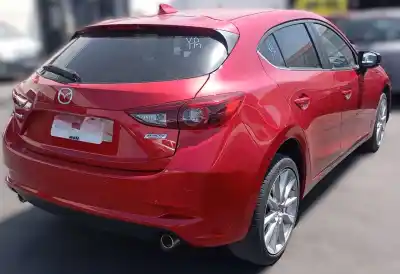 Здавання транспортного засобу MAZDA 3 LIM. ()  року 2001 потужний PE