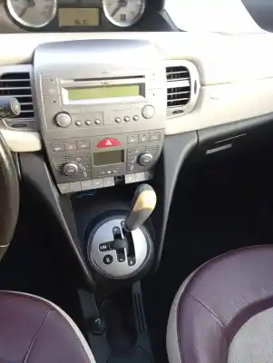 Veicolo di demolizione lancia ypsilon (101) 1.4 16v oro (10.2006->) dell'anno 2007 alimentato 843a1000