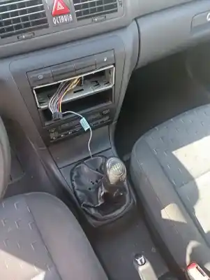 Здавання транспортного засобу skoda octavia combi (1u5) ambiente року 2000 потужний alh