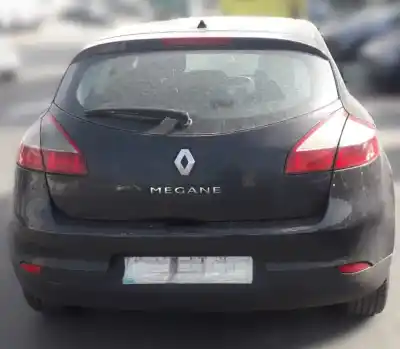 Veículo de Sucata renault megane iii berlina 5 p dynamique do ano 2009 alimentado k9k832