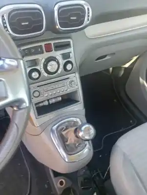 Veículo de Sucata citroen c3 picasso exclusive do ano 2009 alimentado 