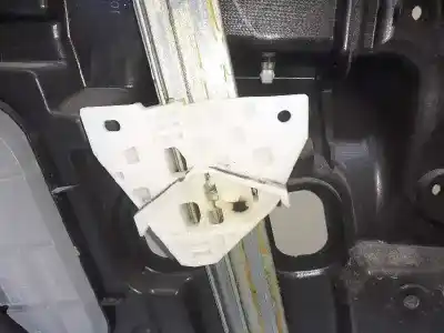 Second-hand car spare part passenger side right window regulator for mazda 6 lim. (gh) 2.2 ce 125 active oem iam references gs1d58590a  d6515858xb