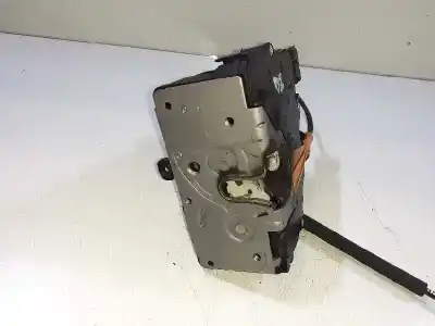 Second-hand car spare part left front door lock for opel corsa e expression oem iam references 13431841