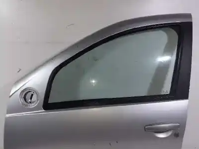 Second-hand car spare part left front door for dacia sandero laureate oem iam references 6001551297  