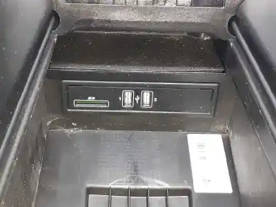 Автозапчасти б/у центральный подлокотник за mercedes-benz clase c coupe (w205) c 250 d (205.308) ссылки oem iam a2056801205  