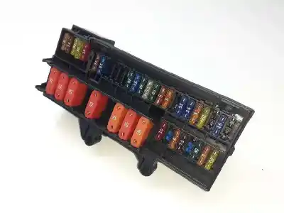 Pièce détachée automobile d'occasion boîtes à fusibles pour bmw serie 7 (e65/e66) 730d références oem iam 61136900582